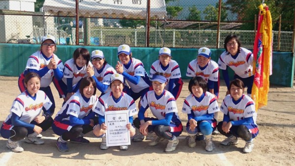 第３４回女子石川県選手権大会 優勝チーム　モンキーズJr